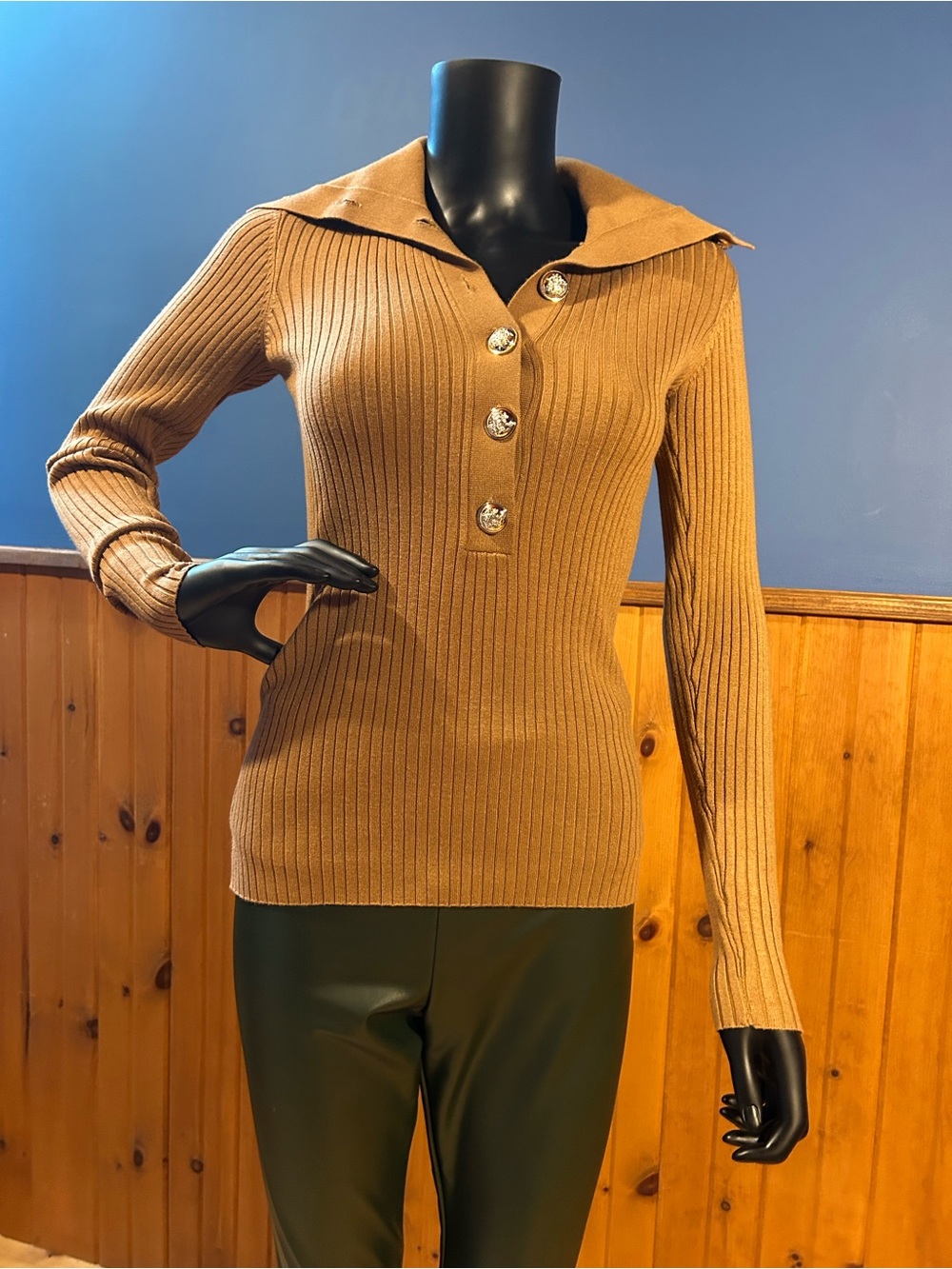 Ribbed Polo Collar Women's Sweater in Camel with gold buttons